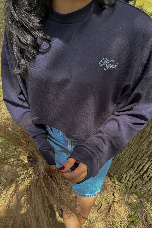 Muted Noir Crop Pullover