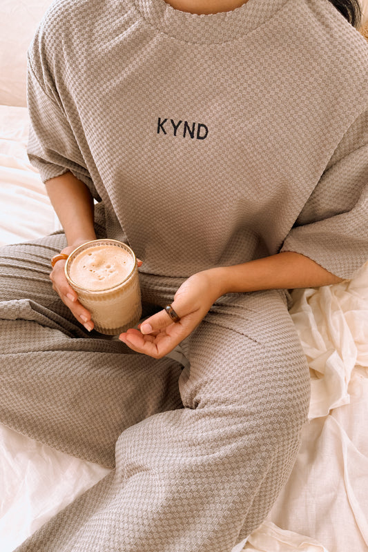 Muffin Mist Winter Warm Crop T Shirt