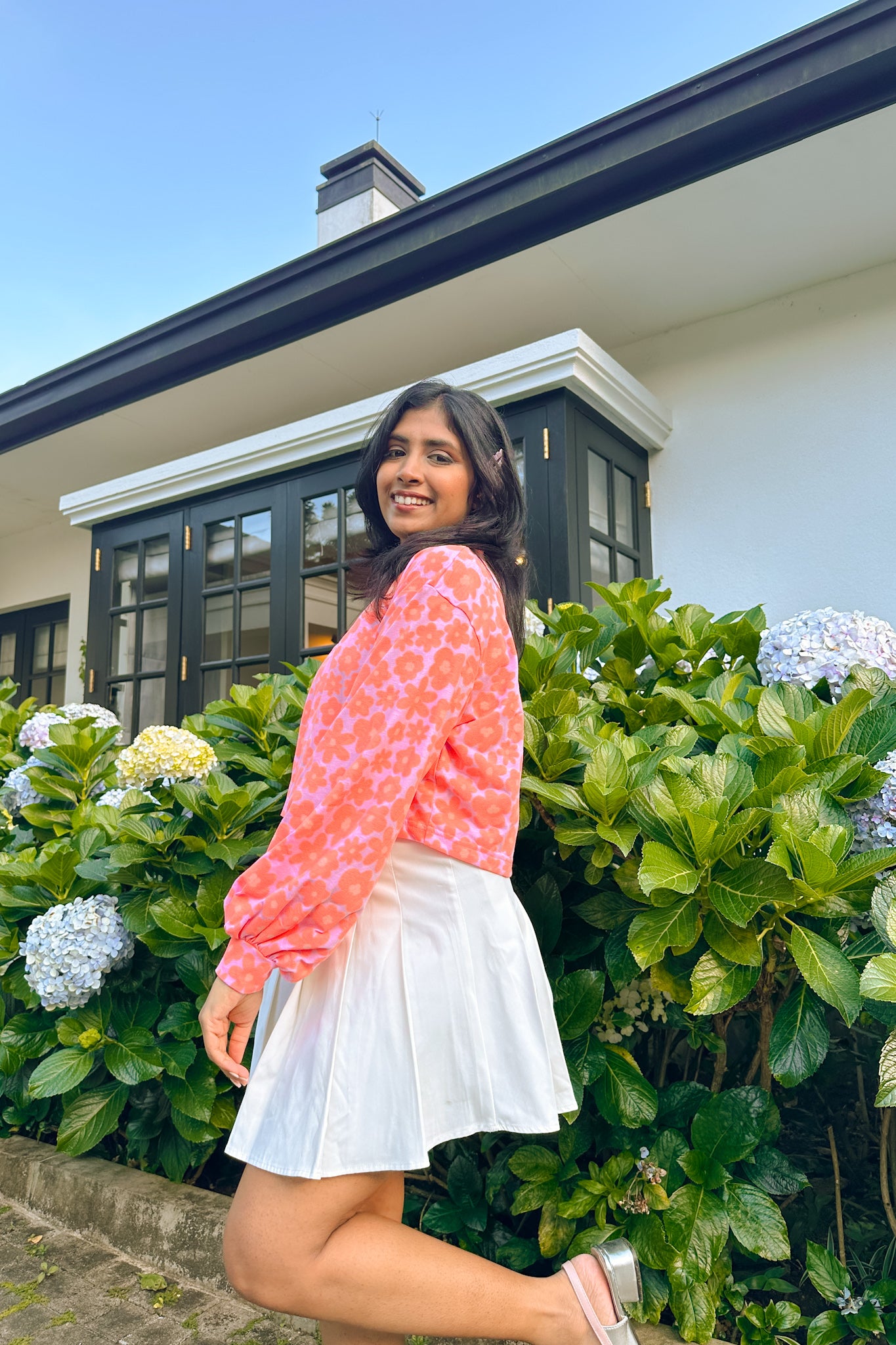 Kynd Bloomie Balloon Sleeve Crop Pullover