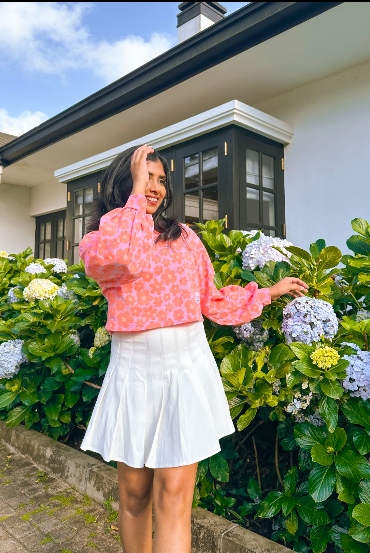 Kynd Bloomie Balloon Sleeve Crop Pullover