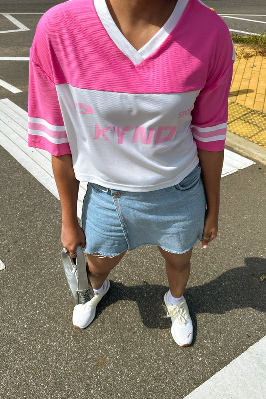 Kynd Play Girl Oversize Crop Jersey Pink/White