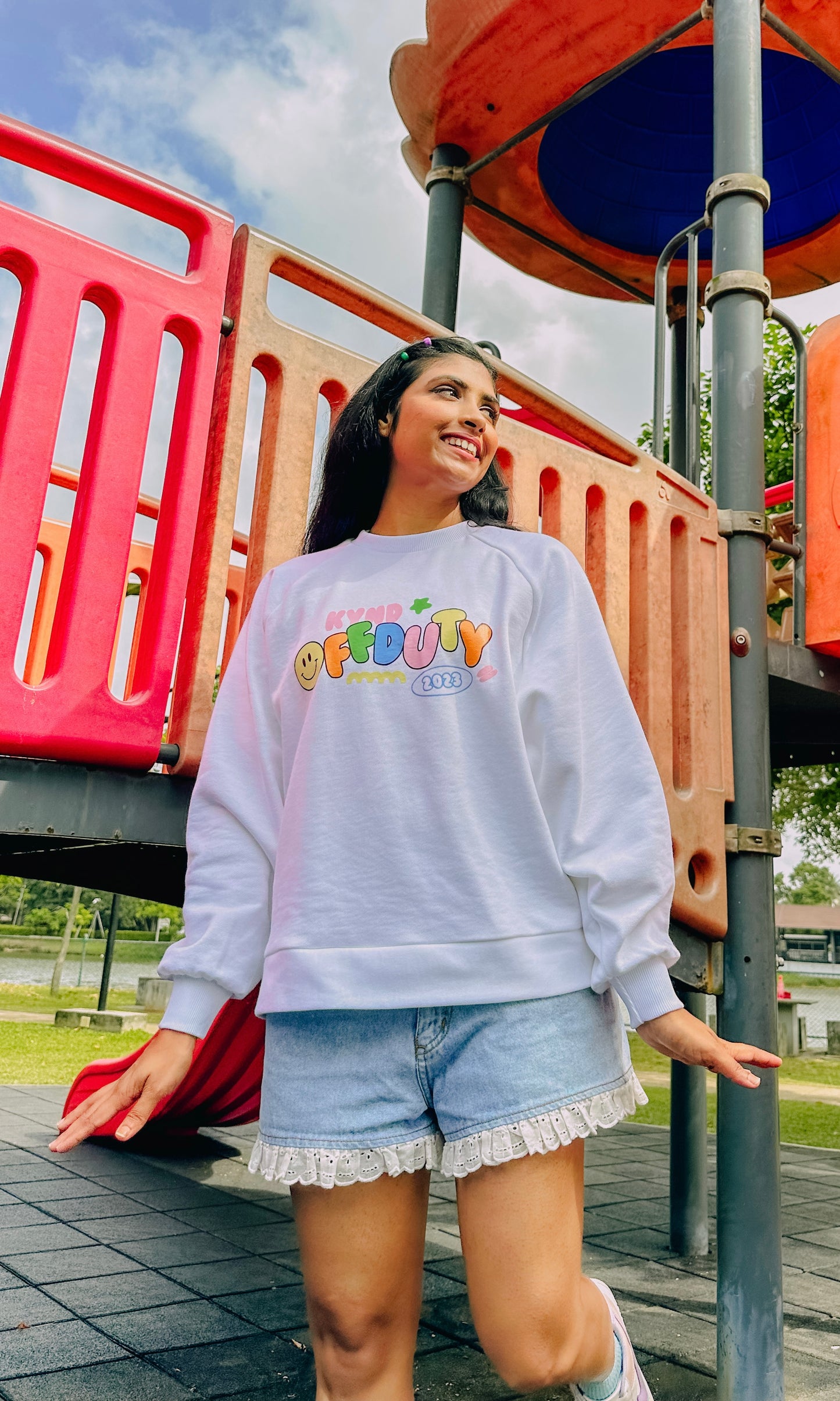 Offduty White Raglan Sleeve Sweatshirt