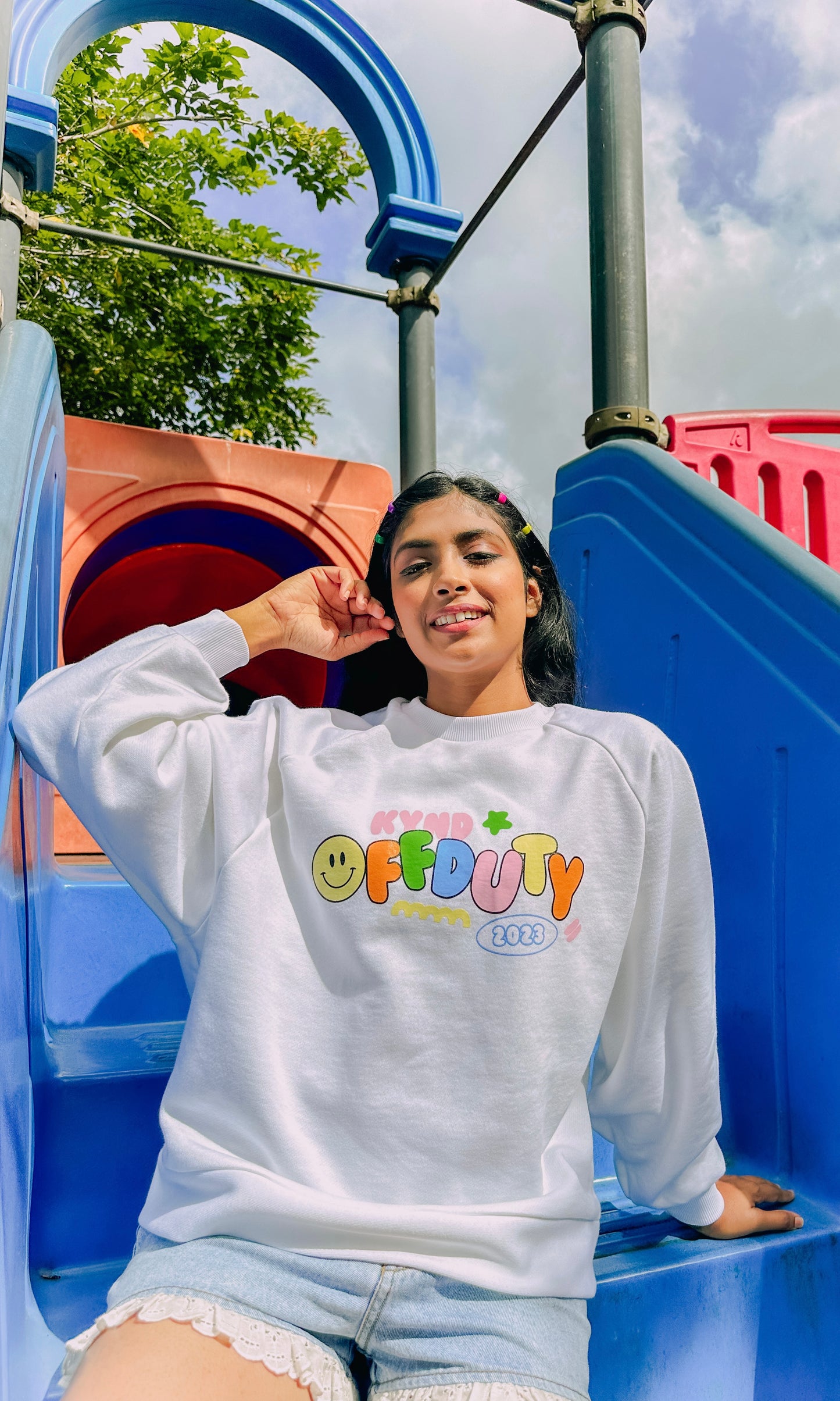 Offduty White Raglan Sleeve Sweatshirt