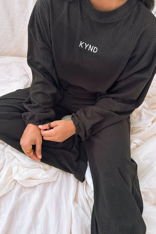 Storm Cuddle Crop Pullover