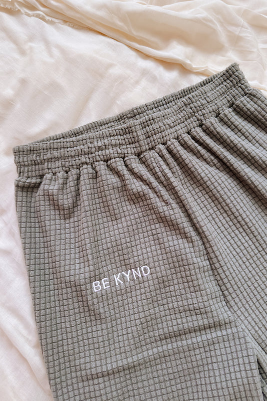 Muted Mood Straight Leg Pant