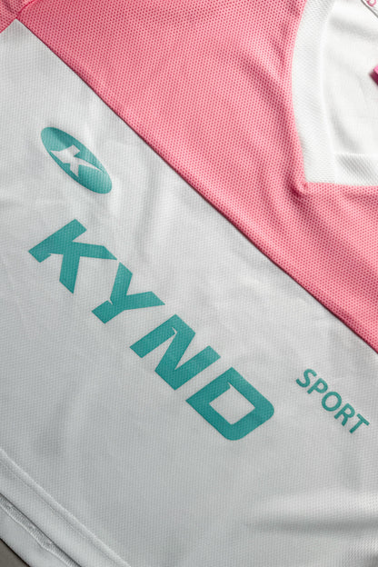 Kynd Play Girl Oversize Crop Jersey Peach/White