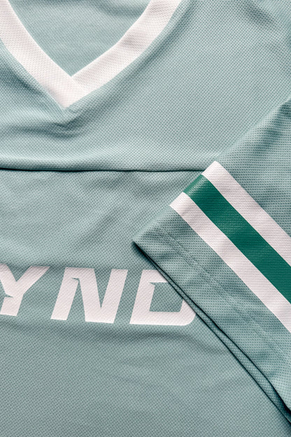 Kynd Play Girl Oversize Crop Jersey Sage Green