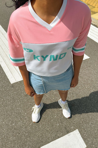 Kynd Play Girl Oversize Crop Jersey Peach/White