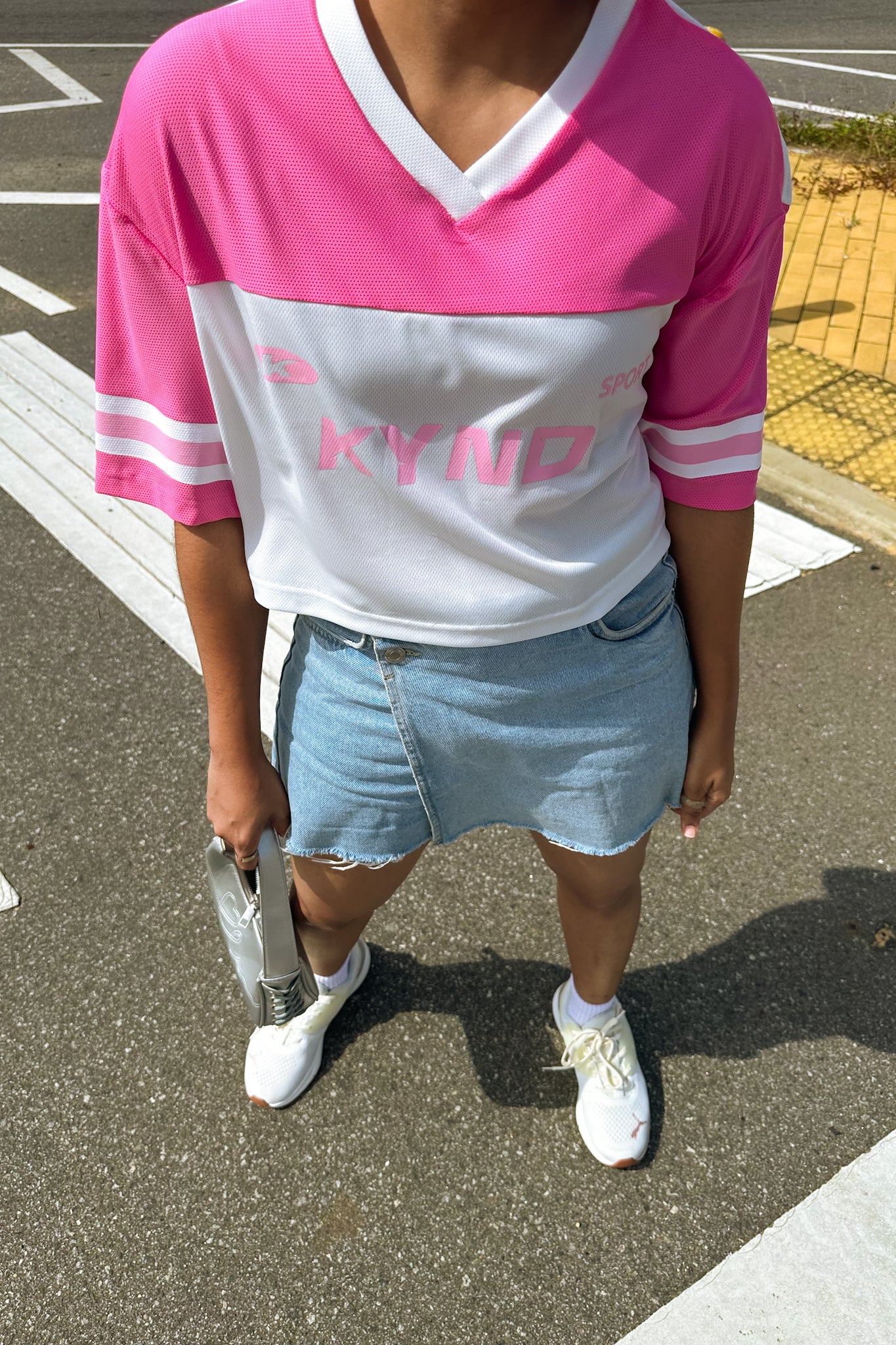 Kynd Play Girl Oversize Crop Jersey Pink/White